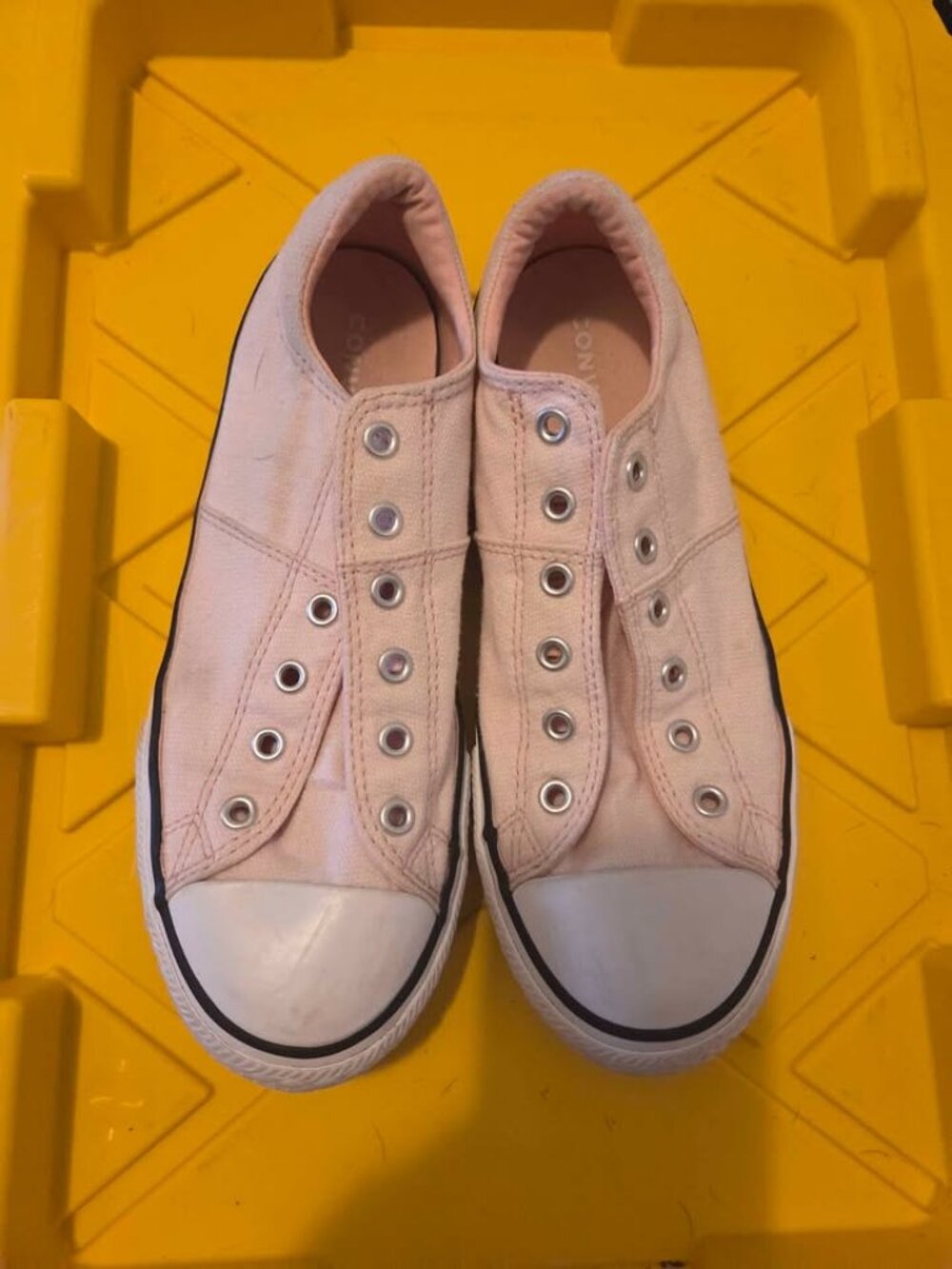 Size 5 Pink Converse